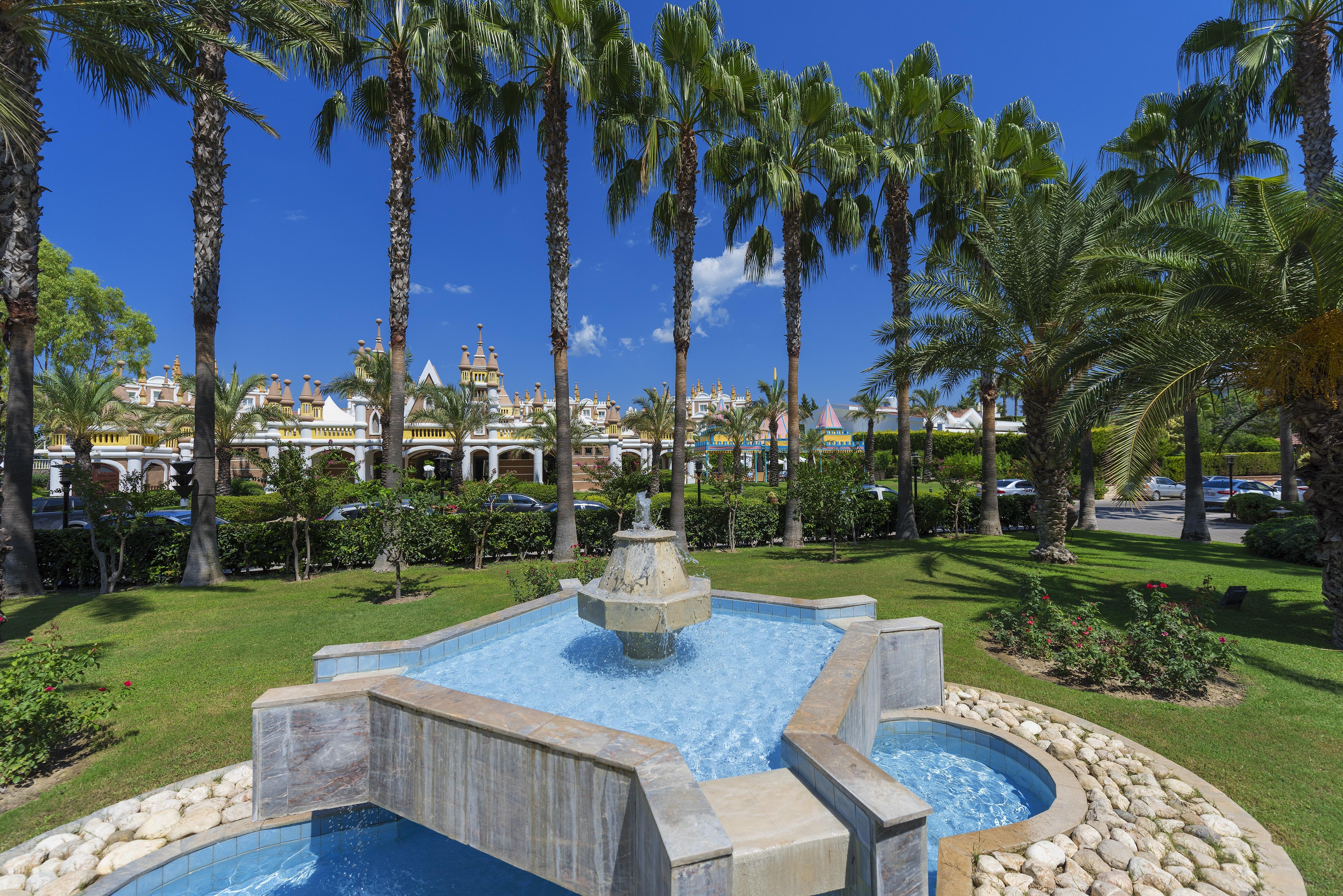 Sentido Kamelya Fulya Hotel & Aqua 코라클리 외부 사진 Fountain in the resort