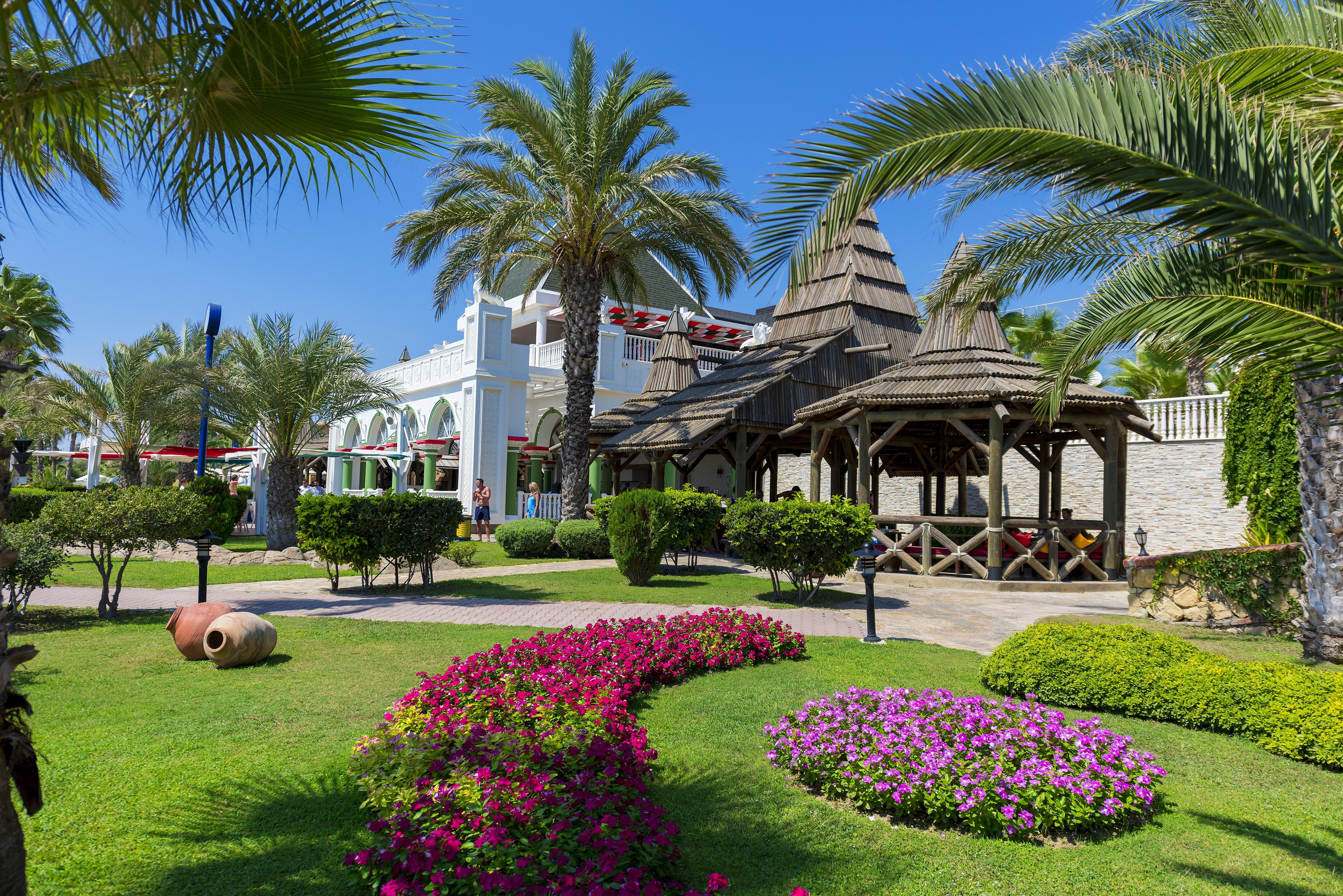 Sentido Kamelya Fulya Hotel & Aqua 코라클리 외부 사진 The resort's gardens